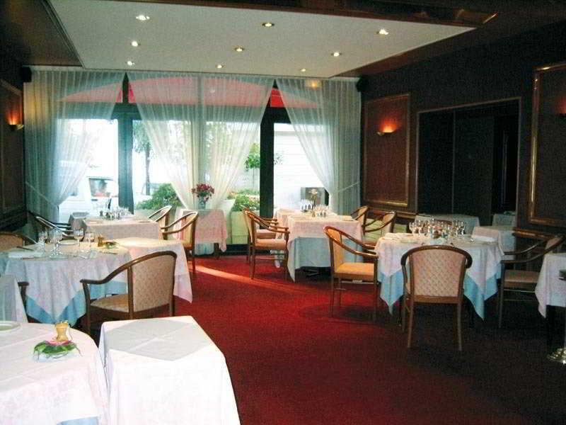 Hotel Le Bourgogne Évian-les-Bains Quarto foto